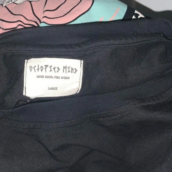 🖤 Octopied Mind “Devil’s Advocate” Graphic Tee 🖤EUC Large Women’s - Picture 4 of 4